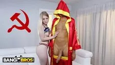 Reproduzir O adolescente tem o pau maior