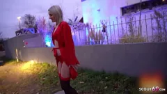 Jouer L'incontro volgare della teenager tedesca amatoriale Micky Muffin con Big Dick Stranger