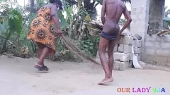 Reproduzir BBW Deusa Africana Fica Crua e Áspera Foda ao Ar Livre por Tesão BBC