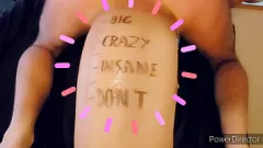 Reproduzir Penetração profunda com um desafio de vibrador de monstro gigante !!