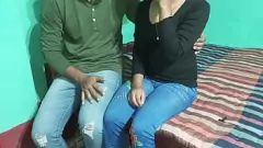 Abspielen Interracial Encounter: Pornostar Milf verleiht Blowjob und Deepthroats großer Schwanz