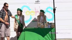 Afspelen Maak je klaar voor een ondeugend trio met verveelde verkenners en een taboe-fantasie-gebruiksfantasie