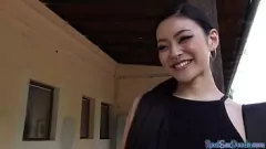 Reproducir Sexo público por efectivo: mamada de casting de Pov de asiático tatuado